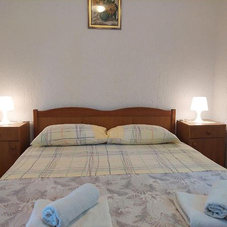 Apartments Hodanic Krk Town Ruang foto