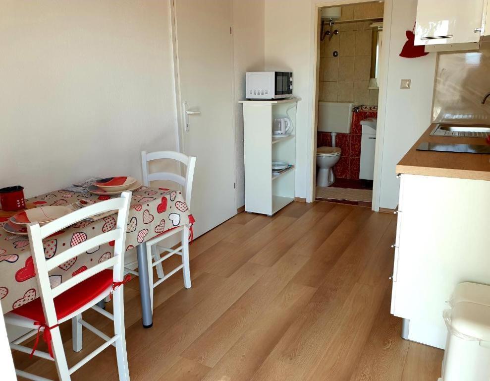 Apartments Hodanic Krk Town Bagian luar foto